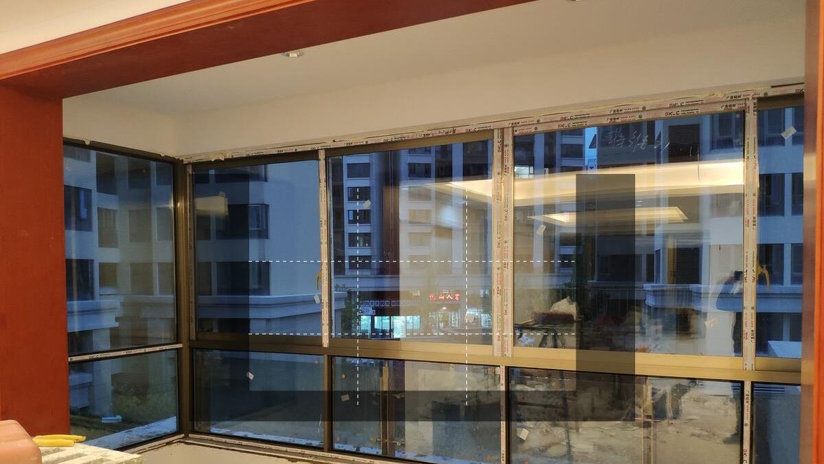 阳台的窗沿只有3公分，能贴瓷砖吗？怎么贴？能把窗户向外移吗？