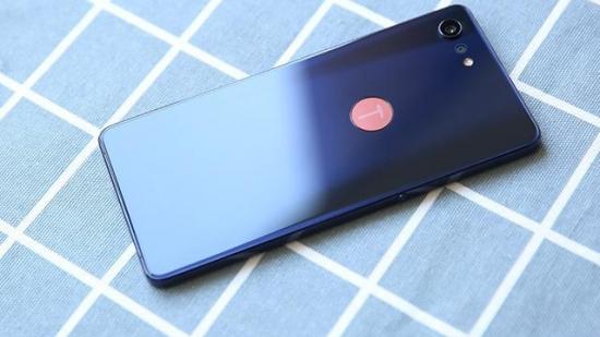 |曾经最美的小众国产手机如今陷入凄惨境地，坏了连售后都没有！