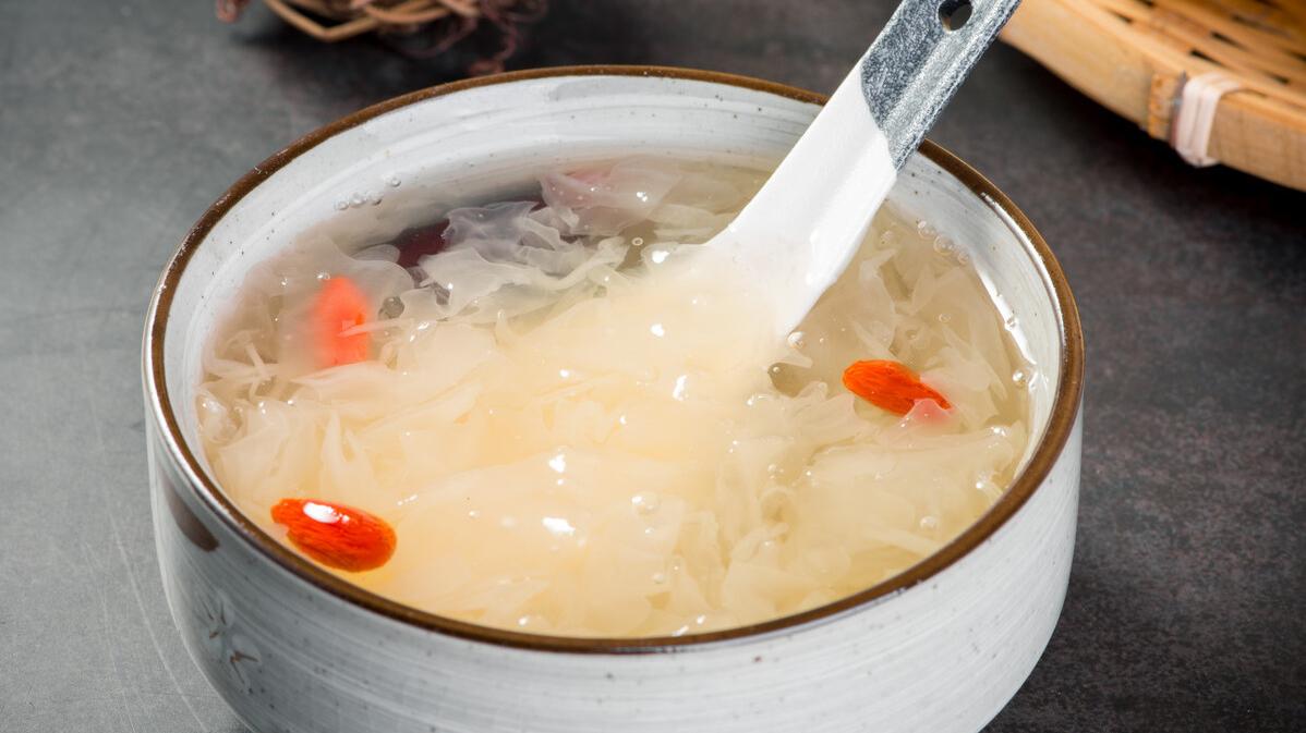 |3分钟“强肺术”！天然肺药2食物，帮你修复肺功能受损！