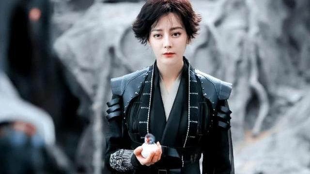 于正|不盘发戴花箍，古言剧又开始敷衍了？网友：古装还是看于正吧！