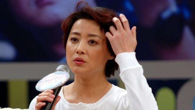 刘蓓|刘蓓：曾被冯小刚力捧，3婚再嫁前夫，如今儿子火得一塌糊涂