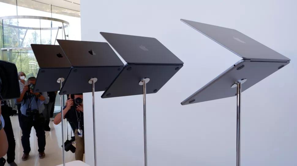 华为|苹果新款MacBook Air很惊艳：一次重大的性能飞跃，刘海儿需适应