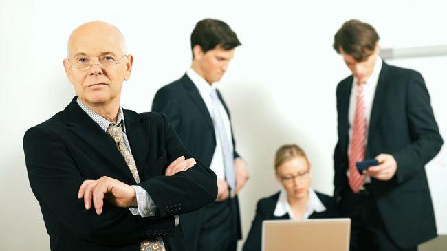 职业规划|不干实事的同事巴结领导加薪了，我不满辞职，领导慌了