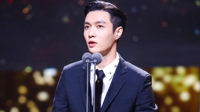 小姐姐|?张艺兴会跳的舞种很多，基本用krump跳完了一整季，觉得krump挺好的