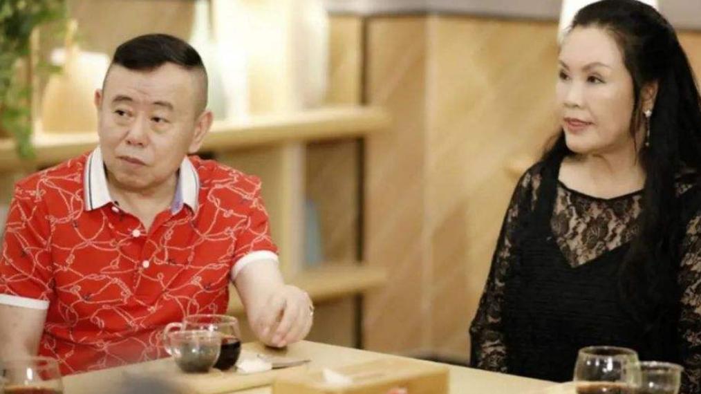 潘长江|潘长江为离婚找糟糠妻毛病，发妻：我跟了你住了8年厕所，你忍心抛弃我吗