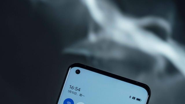 多元化|一加10T入网，真机谍照曝光，150W快充+骁龙8 Plus，配置拉满！