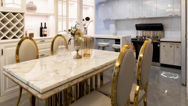 118平四房，装修轻奢风格原来那么漂亮，跟样本房没什么区别！