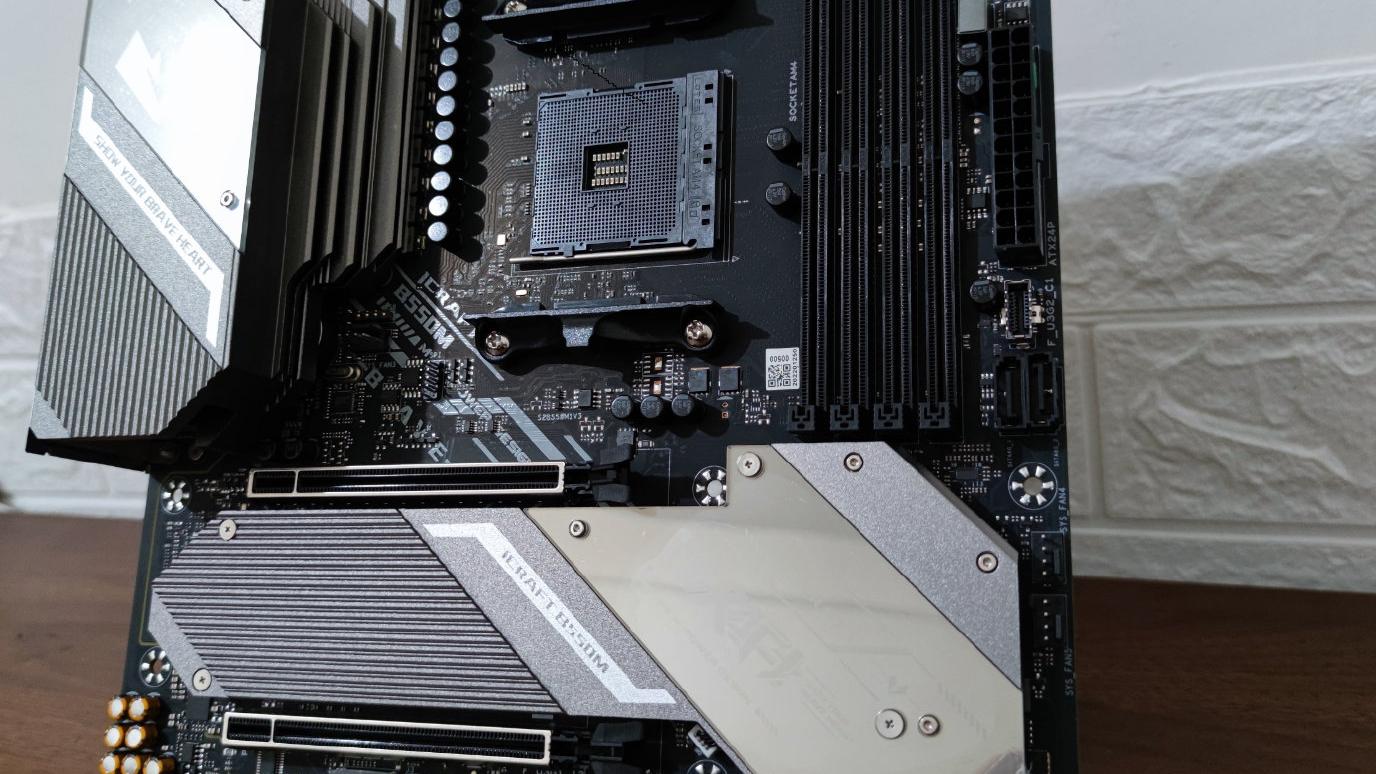 主板|最强中端主板？开箱铭瑄B550M电竞之心，堆料真的足！