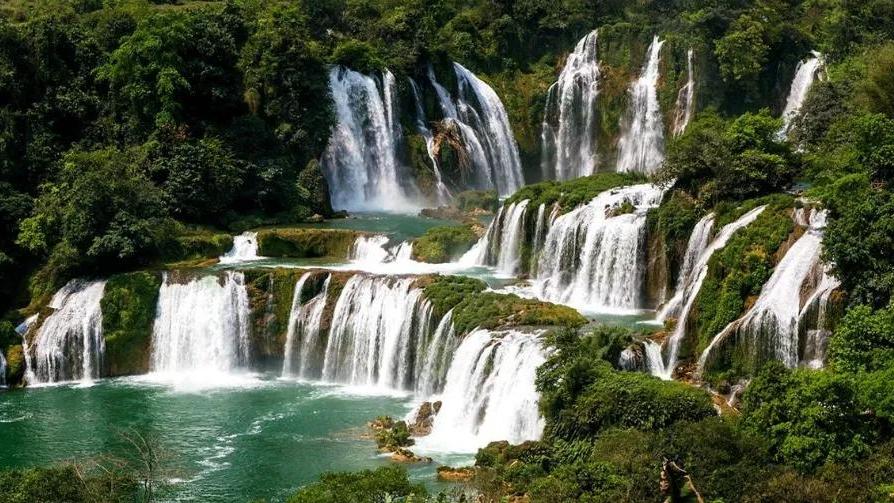 广西|亚洲第一、世界第四大跨国瀑布：德天瀑布，人间至美