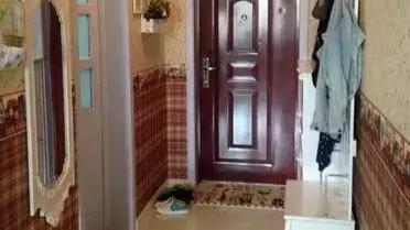 婆婆给我们准备的婚房，一共28㎡，床挂在墙上，保证你都没见过！