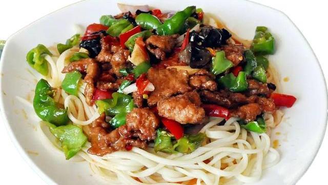 新疆维吾尔自治区|如果吃腻了外卖，这个新疆拌面不失为一个好选择，太美味了