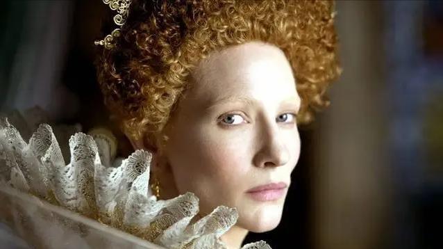 伊丽莎白一世：25岁当女王，为美貌戴假发抹铅粉，有时7天不卸妆