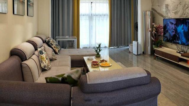 160平米的新房装修，装修费花了30万，朋友来了都吐槽说不值得