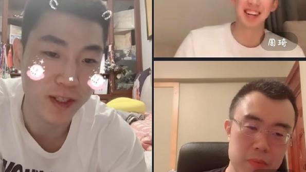 周琦|周琦太幽默！调侃单挑会被詹姆斯打死，吃鸡蛋灌饼必须大满贯