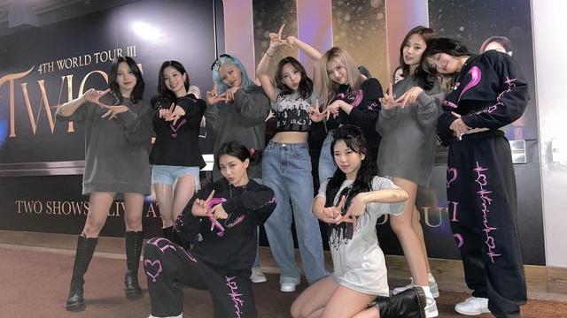 演唱会|定延在TWICE美国巡演中状态不佳，身体健康状况引热议！