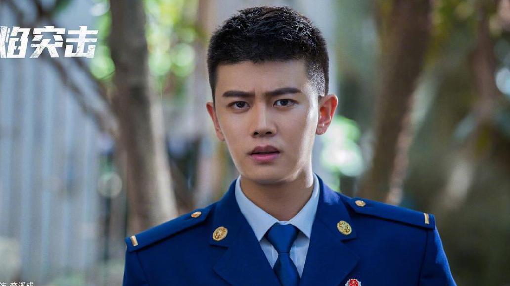 演绎|任嘉伦新剧《蓝焰突击》暂定4月16日播出，演绎烈火英雄的故事