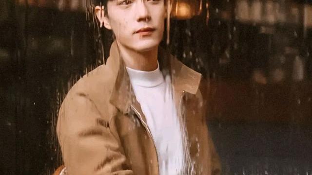 肖战|肖战有戏拍有代言令人心安，粉丝响应肥虾倡议，凡事三缄其口！