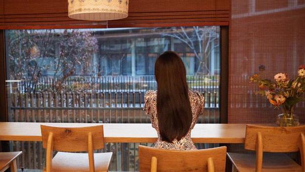 肖战|“女神节”收到了肖战的“礼物”，却引来了网友们的“不满”