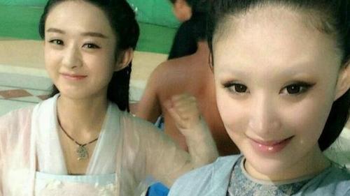 花千骨|《花千骨》中的“绿鞘”，画上眉毛穿上纱裙后，像极了上帝的女儿