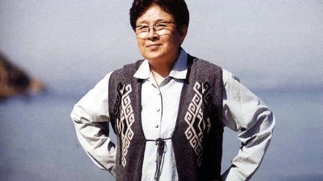 金炜玲|曾比毛阿敏和韦唯还红，却被弟弟打成脑震荡，晚年当保姆做钟点工