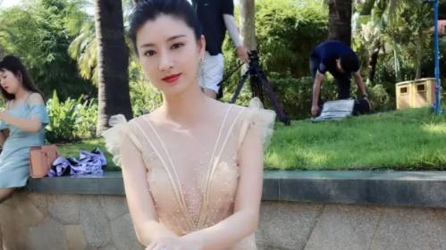 蒋欣|曾自荐出演华妃，却因不够跋扈被拒绝，蒋欣的故事远比你想得精！