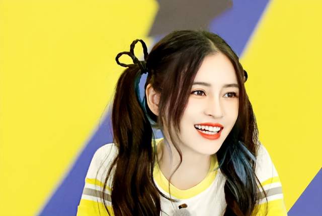 Angelababy|Baby在校园录新节目，穿学生装超清纯，和男演员大玩壁咚！