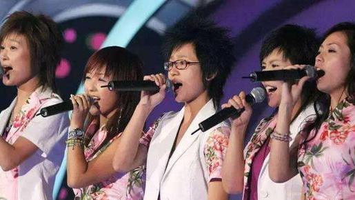 张学良|05超女纪敏佳，唱功好、存在感低，嫁人生子后住豪宅、开11米豪车