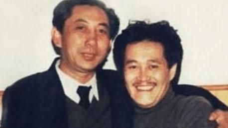 赵本山|赵本山神秘干爹是他，难怪能一直屹立不倒，这靠山给谁谁行