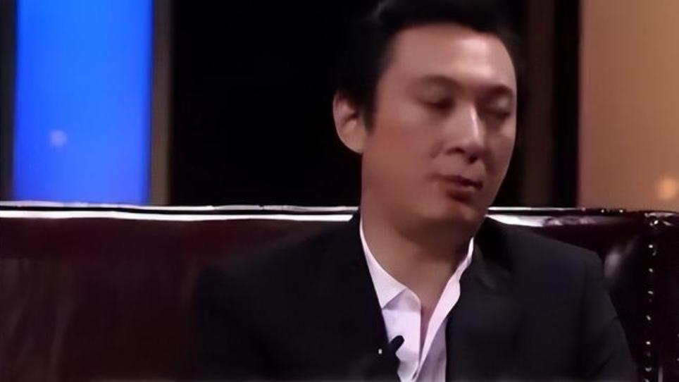 王思聪|王思聪：专坑自家老爹王健林，俗称娱乐圈纪检委，情场碰壁变舔狗