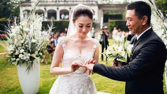 娱乐圈|娱乐圈的姐妹花，一对比一对“塑料”？