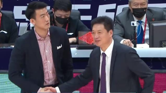 上海男篮|前国手引发矛盾，上海队42分惨败！李春江笑容满面，王博硬气！
