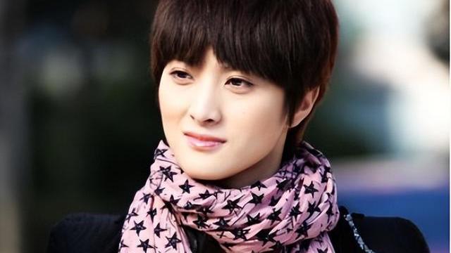 阿黛尔|“中年扮嫩”毫无违和的8大明星：隋俊波嫩出水，倪大红变潮男