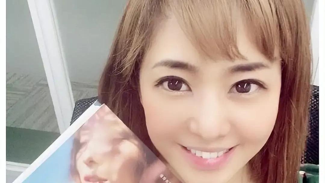 苍井空|字母演员苍井空获得了灿烂辉煌的人生，值得所有人尊重