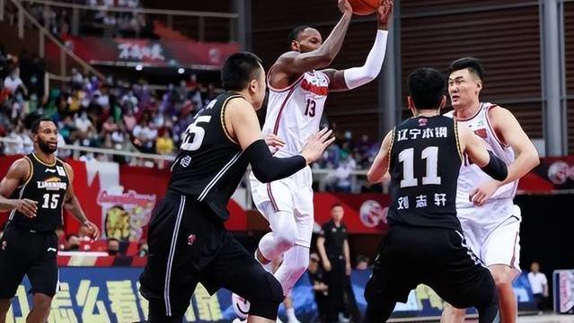 广东男篮|广东队或将全面洗牌！老大哥易建联让贤，27岁神射手或遭球队放弃