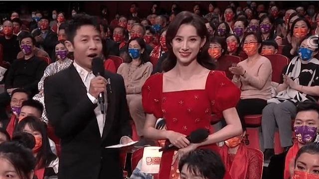 马凡舒|撒贝宁直言虎年春晚新老面孔都来了，马凡舒的回答让所有人笑喷