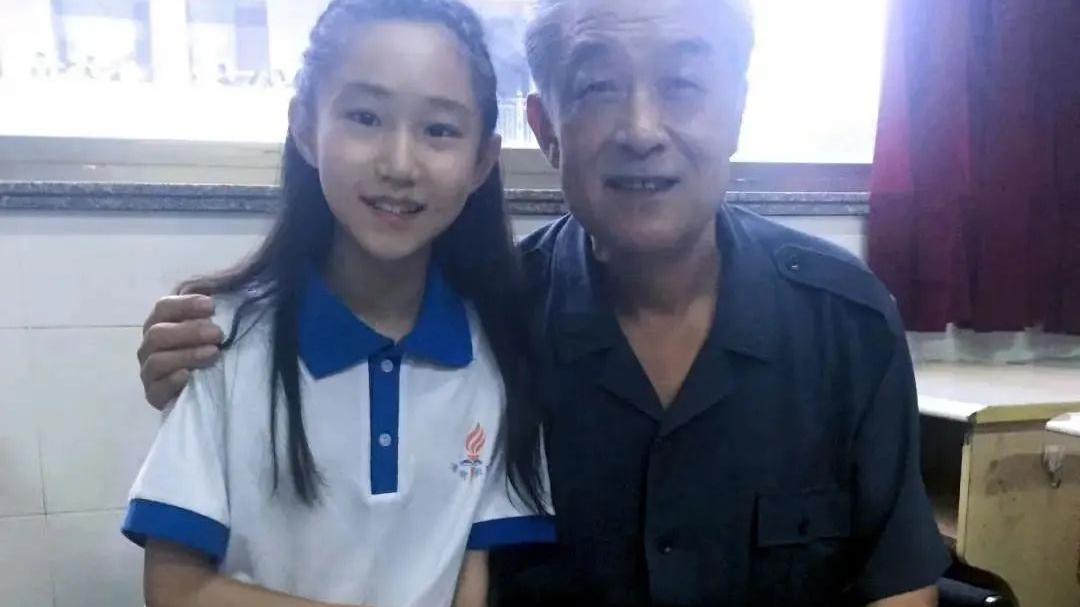 校园欺凌|又一女星自杀！被13人长期“羞辱”，却上不了热搜：请救救她！