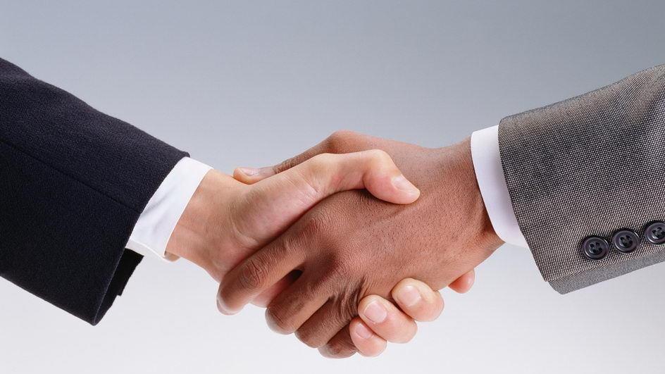 穿衣搭配|人在职场，求人帮忙不用总低声下气，三招轻松搞定