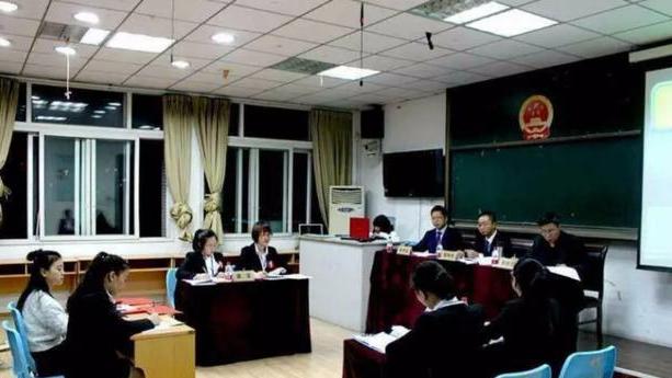 穿衣搭配|漂沪打工人“收入”曝光，IT成香馍馍，但有多数人却难以企及