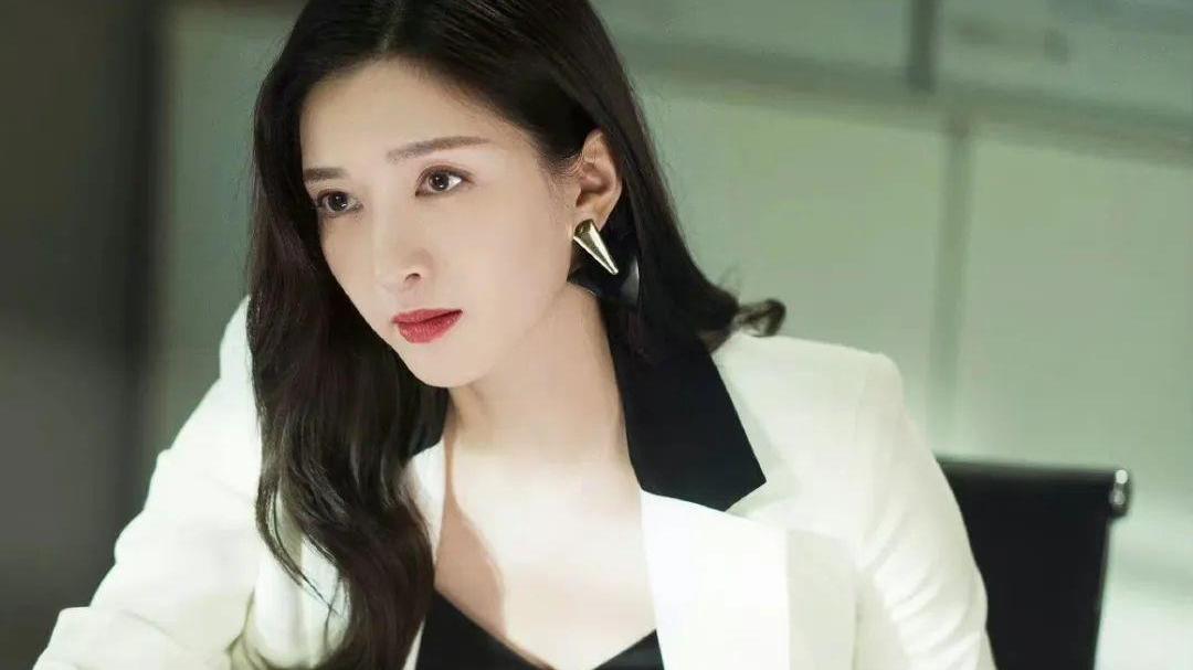 |小八卦，任嘉伦，胡先煦，Angelababy，江疏影彭昱畅，袁冰妍