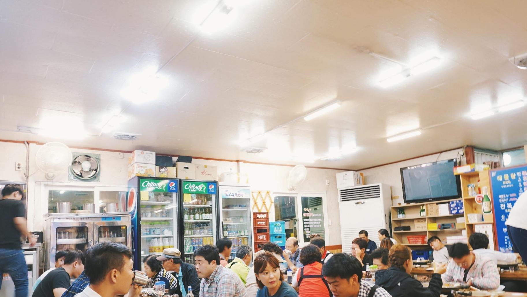 部队火锅|风靡韩国的部队火锅，为何在国内流行不起来？网友：实力不允许！