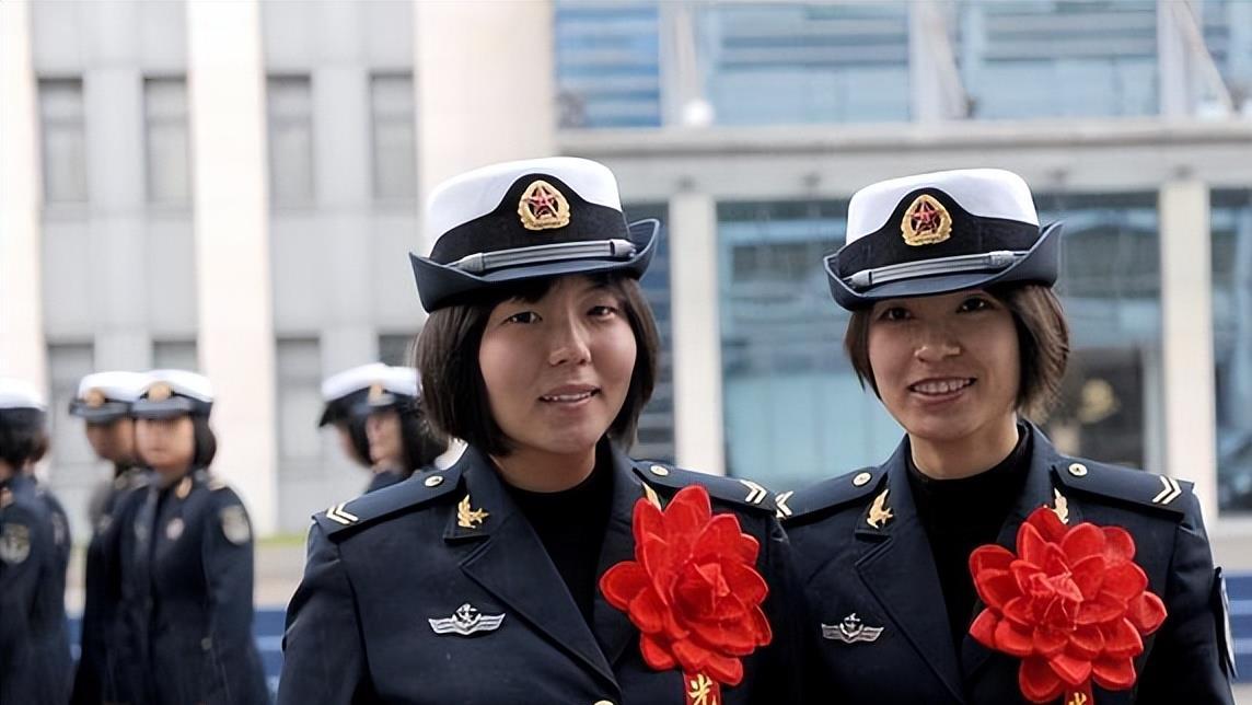 为何许多老兵都说千万不要大学在读去当兵？大学期间会怎么样？