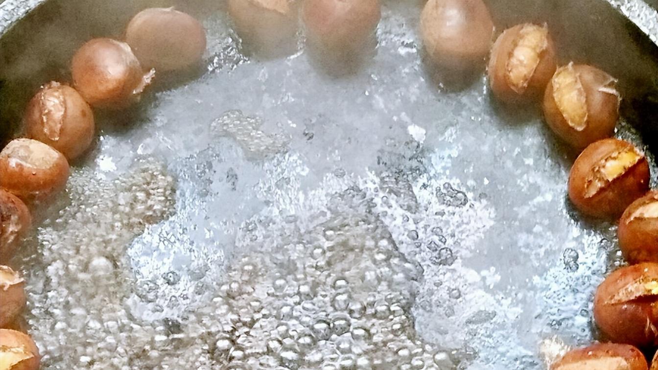 提醒中老年人：少吃瓜子和花生，多吃这5样零食，好吃营养不上火