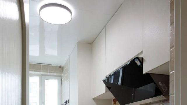 85m2复古风二居室，复古绿是空间当之无愧的主角