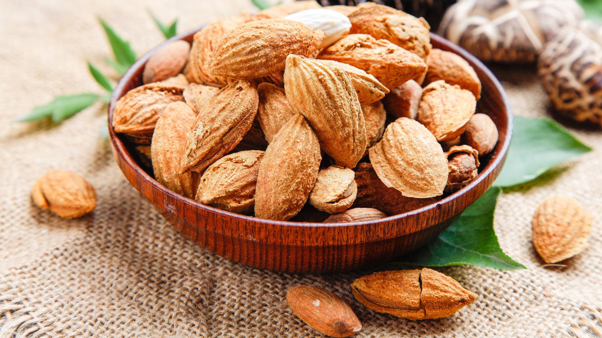 大年初一，若是不缺钱，少吃瓜子花生，多吃这6样，虎年大吉大利