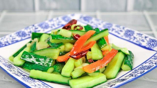 背带裤|可刮油的春季食谱，低油低脂肪相当受欢迎，开胃又爽口营养十足