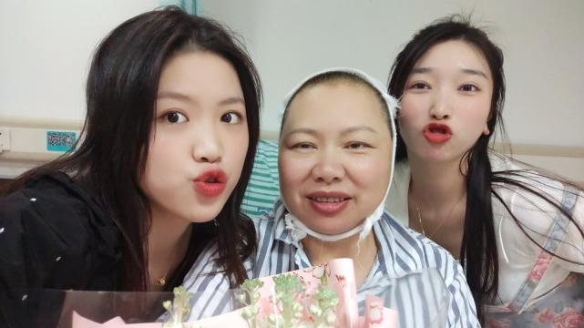 利物浦|感动！杨倩母亲患重病已剃光头发，奥运冠军闺女晒出合影