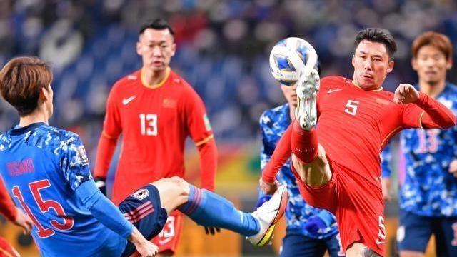 国足|5比0！国足热身赛大发神威，李霄鹏迎来首胜，刘洋获得重用