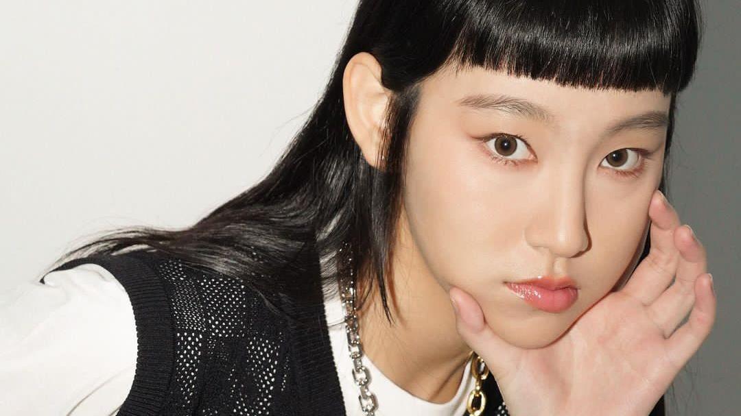 TVB|炎明熹再遭狙击！港媒：TVB为让她参加颁奖礼，无限期推迟举办时间