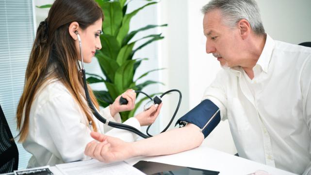 啤酒|男人“滴酒不沾”一个月，5个身体变化“喜人”，不妨尝试一下