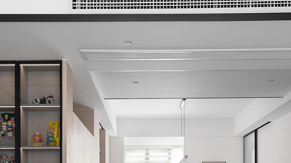 坚持极简主义的浙江夫妇，把家装修得一尘不染，透着骨子里的高级